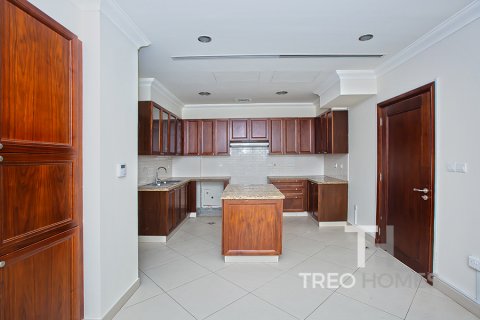 Villa in Arabian Ranches 2, Dubai, UAE 4 bedrooms, 404 sq.m. № 595567 - photo 9