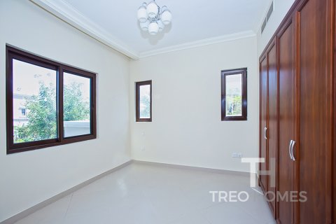 Villa in Arabian Ranches 2, Dubai, UAE 4 bedrooms, 404 sq.m. № 595567 - photo 15