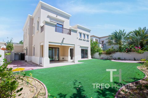 Villa in Arabian Ranches 2, Dubai, UAE 4 bedrooms, 404 sq.m. № 595567 - photo 2