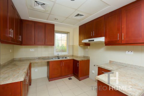 Townhouse in Arabian Ranches, Dubai, UAE 2 bedrooms, 175 sq.m. № 590243 - photo 4