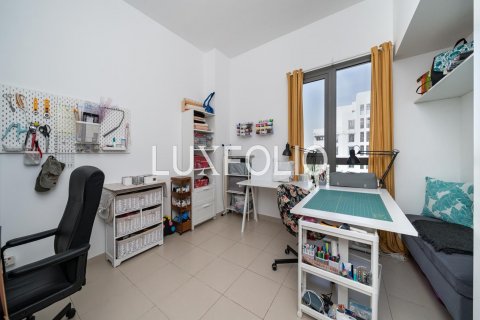 Apartment in Town Square, Dubai, UAE 3 bedrooms, 132 sq.m. № 627651 - photo 16