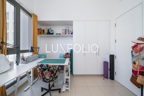 Apartment in Town Square, Dubai, UAE 3 bedrooms, 132 sq.m. № 627651 - photo 17