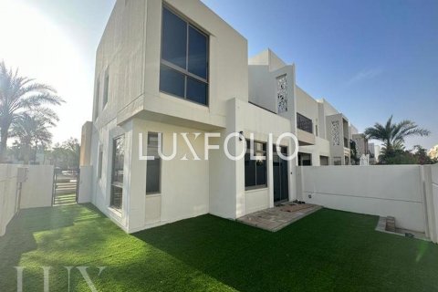 Řadový dům v Town Square, Dubai, SAE 4 ložnice, 225 m² Č.: 627646 - fotografie 1