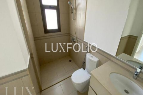Řadový dům v Town Square, Dubai, SAE 4 ložnice, 225 m² Č.: 627646 - fotografie 13