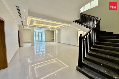 Villa in affitto a Dubai, EAU 6 camere da letto, 930.2 mq. № 610110 - foto 1