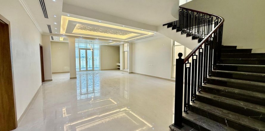 Villa a Dubai, EAU 6 camere da letto, 930.2 mq. № 610110