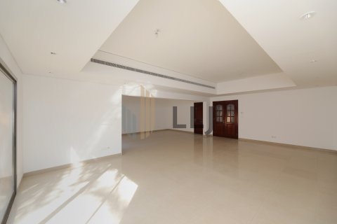 Villa itt: Abu Dhabi Gate City, EAE, 5 hálószoba, 480 m², azonosító: 605490 - fénykép 6