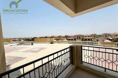 Apartment in Al Hamra Village, Ras Al Khaimah, UAE 2 bedrooms, 115.6 sq.m. № 588429 - photo 5