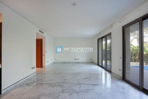 Commercial property on the Saadiyat Island, Abu Dhabi, UAE 5 bedrooms, 722 sq.m. № 594130 - photo 4
