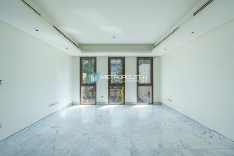 Commercial property on the Saadiyat Island, Abu Dhabi, UAE 5 bedrooms, 722 sq.m. № 594130 - photo 7