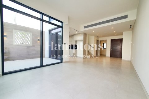 Řadový dům v Arabian Ranches 3, Dubai, SAE 4 ložnice, 288.92833000 m² Č.: 596508 - fotografie 1