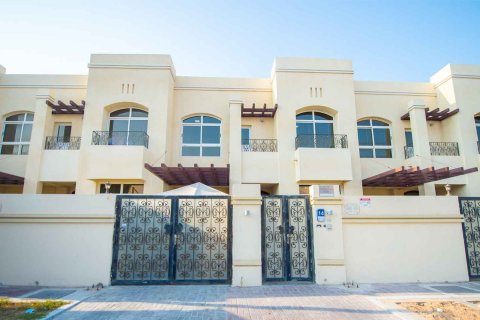 Proyecto de desarrollo 5 VILLAS en Al Qurm, Abu Dhabi, EAU № 207458