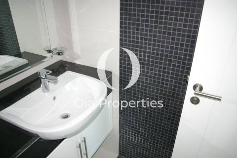 Apartment in Al Reem Island, Abu Dhabi, UAE 2 bedrooms, 119 sq.m. № 609913 - photo 10