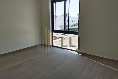 Townhouse in Al Ghadeer, Abu Dhabi, UAE 3 bedrooms, 106.6 sq.m. № 624173 - photo 13