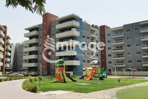 Apartament në Al Reef, Abu Dhabi, Emiratet e Bashkuara Arabe 3 dhoma gjumi, 133.1 m2. № 574613 - Foto 1