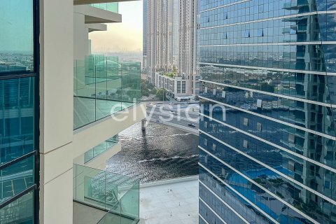 Apartmen di Business Bay, Dubai, UAE 1 bilik tidur, 70 meter persegi № 586100 - foto 7
