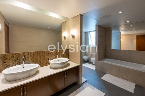 Apartment in Palm Jumeirah, Dubai, UAE 3 bedrooms, 377 sq.m. № 586096 - photo 14