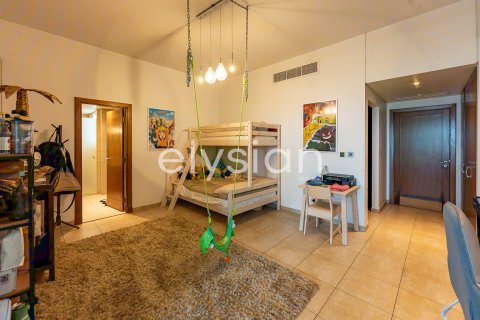 Apartment in Palm Jumeirah, Dubai, UAE 3 bedrooms, 377 sq.m. № 586096 - photo 13