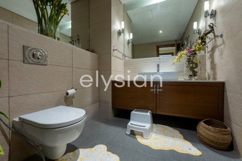 Apartment in Palm Jumeirah, Dubai, UAE 3 bedrooms, 377 sq.m. № 586096 - photo 15