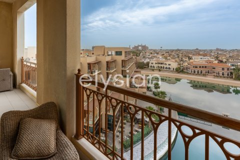 Apartment in Palm Jumeirah, Dubai, UAE 3 bedrooms, 377 sq.m. № 586096 - photo 17