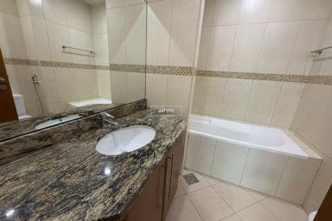 Apartment in Jumeirah Lake Towers, Dubai, UAE 1 bedroom, 75.9 sq.m. № 624441 - photo 7