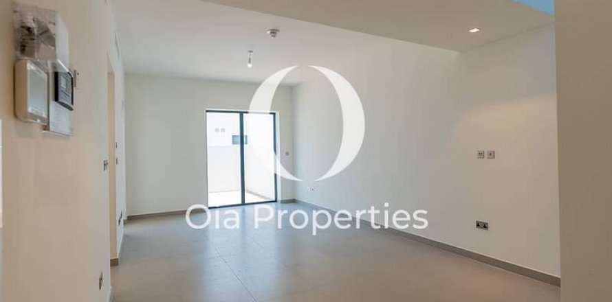Villa on the Yas Island, Abu Dhabi, UAE 4 bedrooms, 315 sq.m. № 608587