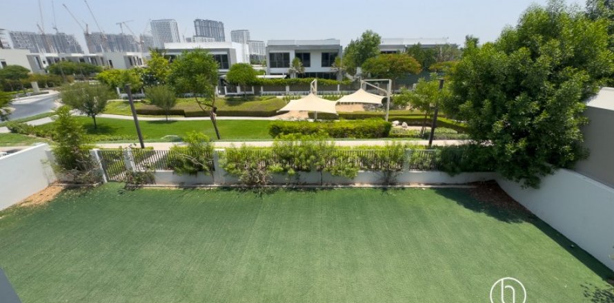 Villa itt: Dubai Hills Estate, EAE, 5 hálószoba, 385.1 m², azonosító: 624578