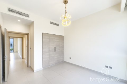 Villa itt: Dubai Hills Estate, EAE, 5 hálószoba, 385.1 m², azonosító: 624578 - fénykép 23