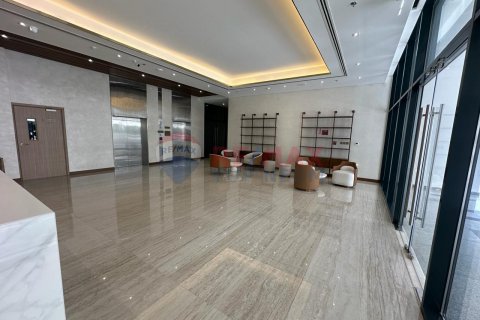 Apartment in Meydan, Dubai, UAE 34.5 sq.m. № 584963 - photo 5