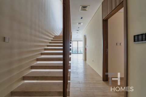 Řadový dům v Dubai, SAE 4 ložnice, 291 m² Č.: 595539 - fotografie 10