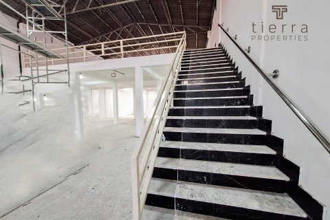 Magazinë në Al Quoz, Dubai, Emiratet e Bashkuara Arabe 529.5 m2. № 569254 - Foto 5