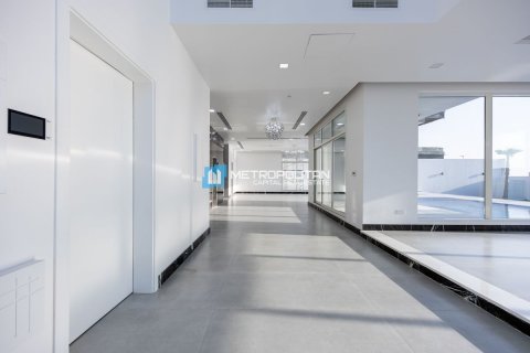 Propriété commerciale à vendre à  Yas Island, Abu Dhabi, EAU 707 m2 № 593943 - photo 5