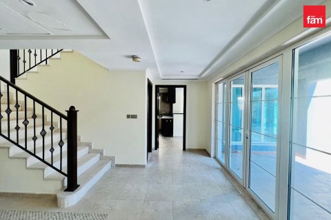 Vilë në Dubai, Emiratet e Bashkuara Arabe 3 dhoma gjumi, 676 m2. № 551434 - Foto 3