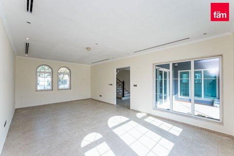 Vilë në Dubai, Emiratet e Bashkuara Arabe 3 dhoma gjumi, 676 m2. № 551434 - Foto 10