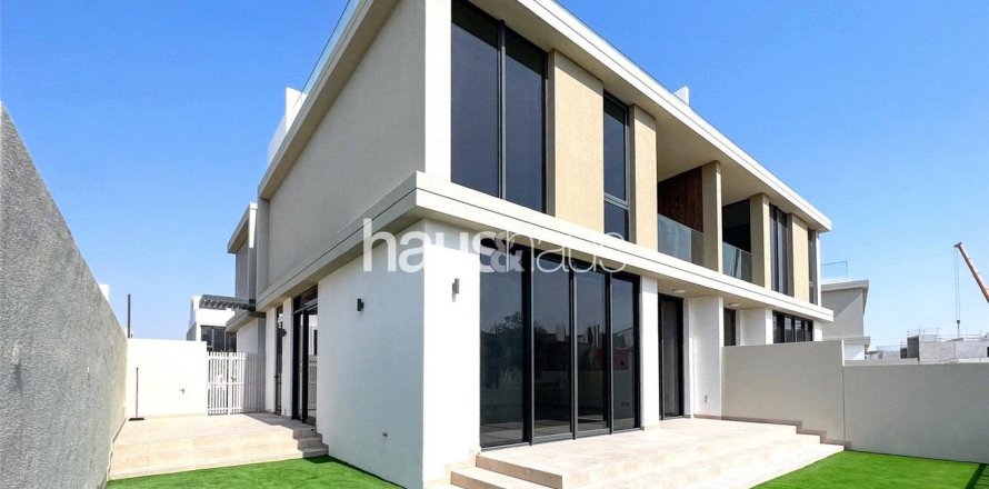 Dubai Hills Estate、Dubai、UAEにあるヴィラ 4ベッドルーム、313 m2 No625186