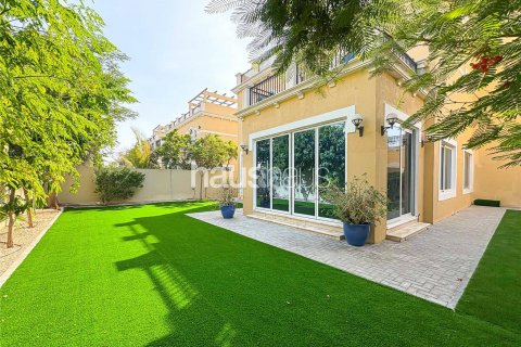 Villa in Jumeirah Park, Dubai, UAE 4 bedrooms, 386 sq.m. № 625187 - photo 9