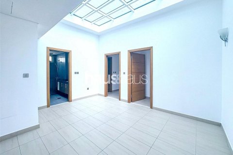 Villa in Jumeirah Park, Dubai, UAE 4 bedrooms, 386 sq.m. № 625187 - photo 8
