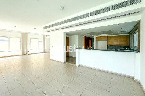 Villa in Jumeirah Park, Dubai, UAE 4 bedrooms, 386 sq.m. № 625187 - photo 3