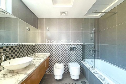 Villa in Jumeirah Park, Dubai, UAE 4 bedrooms, 386 sq.m. № 625187 - photo 11