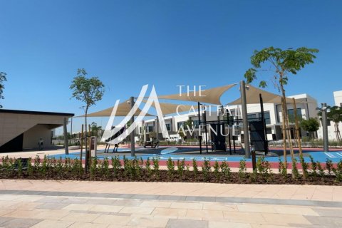 Townhouse on the Yas Island, Abu Dhabi, UAE 2 bedrooms, 285 sq.m. № 605028 - photo 1