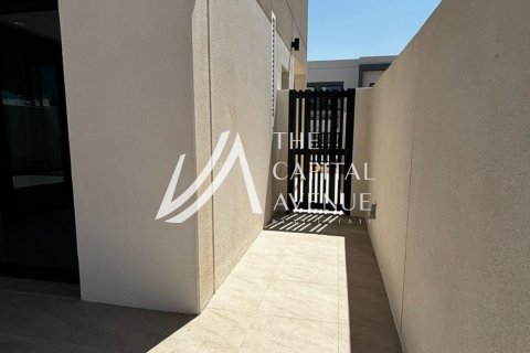 Townhouse on the Yas Island, Abu Dhabi, UAE 2 bedrooms, 285 sq.m. № 605028 - photo 3