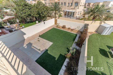 Vilë në The Springs, Dubai, Emiratet e Bashkuara Arabe 3 dhoma gjumi, 228 m2. № 597643 - Foto 13