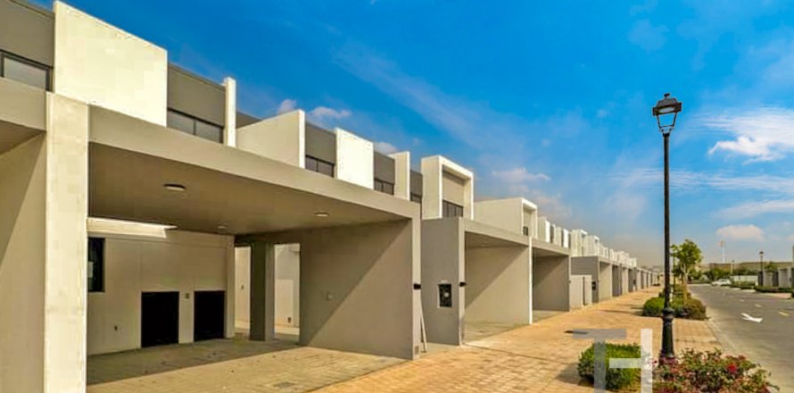 Řadový dům v Dubai, SAE 3 ložnice, 181 m² Č.: 597657