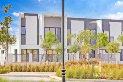 Řadový dům v Dubai, SAE 3 ložnice, 181 m² Č.: 597657 - fotografie 15