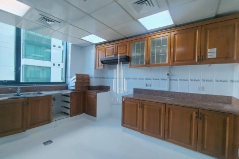 Appartement à louer à Hamdan Street, Abu Dhabi, EAU 3 chambres, 213.7 m2 № 576054 - photo 7