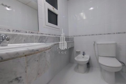 Appartement à louer à Hamdan Street, Abu Dhabi, EAU 3 chambres, 213.7 m2 № 576054 - photo 21