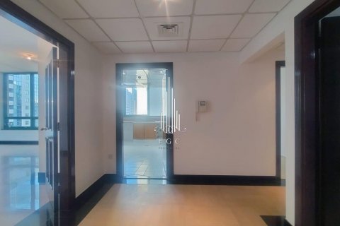 Appartement à louer à Hamdan Street, Abu Dhabi, EAU 3 chambres, 213.7 m2 № 576054 - photo 15