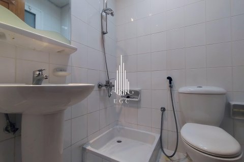Apartment in Al Khalidiya, Abu Dhabi, UAE 3 bedrooms, 183 sq.m. № 576055 - photo 19