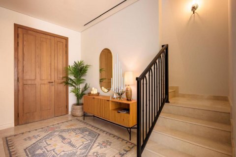 Villa in Khalifa City, Abu Dhabi, UAE 5 bedrooms, 428.9 sq.m. № 569366 - photo 12