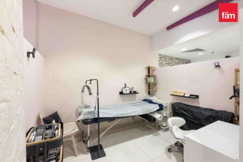 Dyqan në Dubai, Emiratet e Bashkuara Arabe 80.6 m2. № 595983 - Foto 4